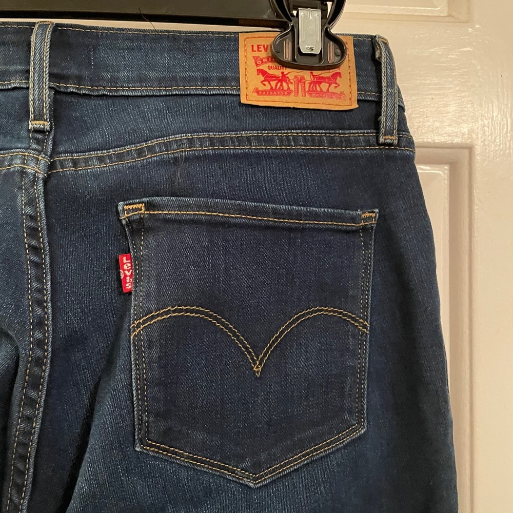 Levi’s curvy bootcut jeans - Picture 3 of 4